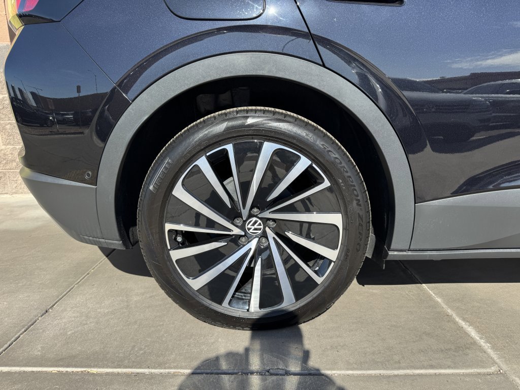 Used 2023 Volkswagen ID.4 Pro S Plus RWD image 15