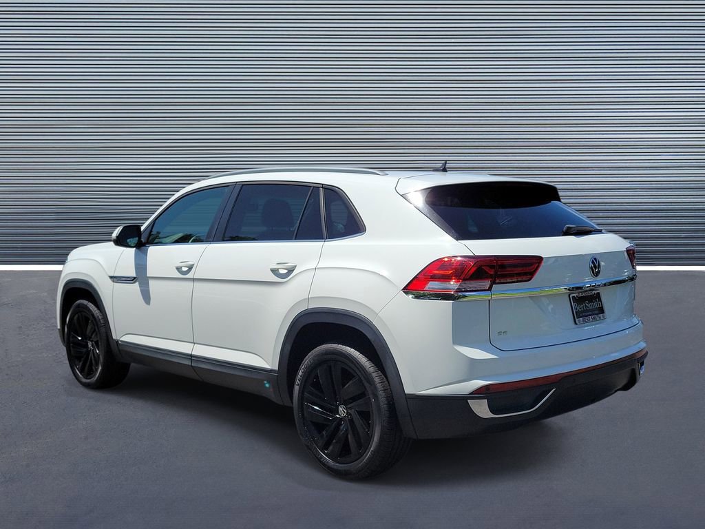 Used 2022 Volkswagen Atlas Cross Sport SE FWD image 4