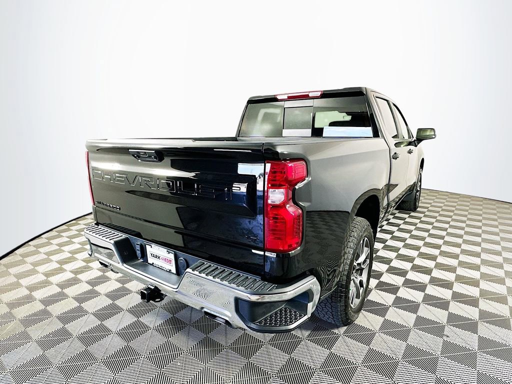 Used 2022 Chevrolet Silverado 1500 LT AWD/4WD image 11
