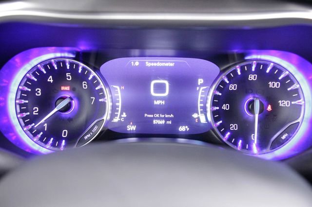 Used 2024 Chrysler Pacifica Touring-L FWD image 26