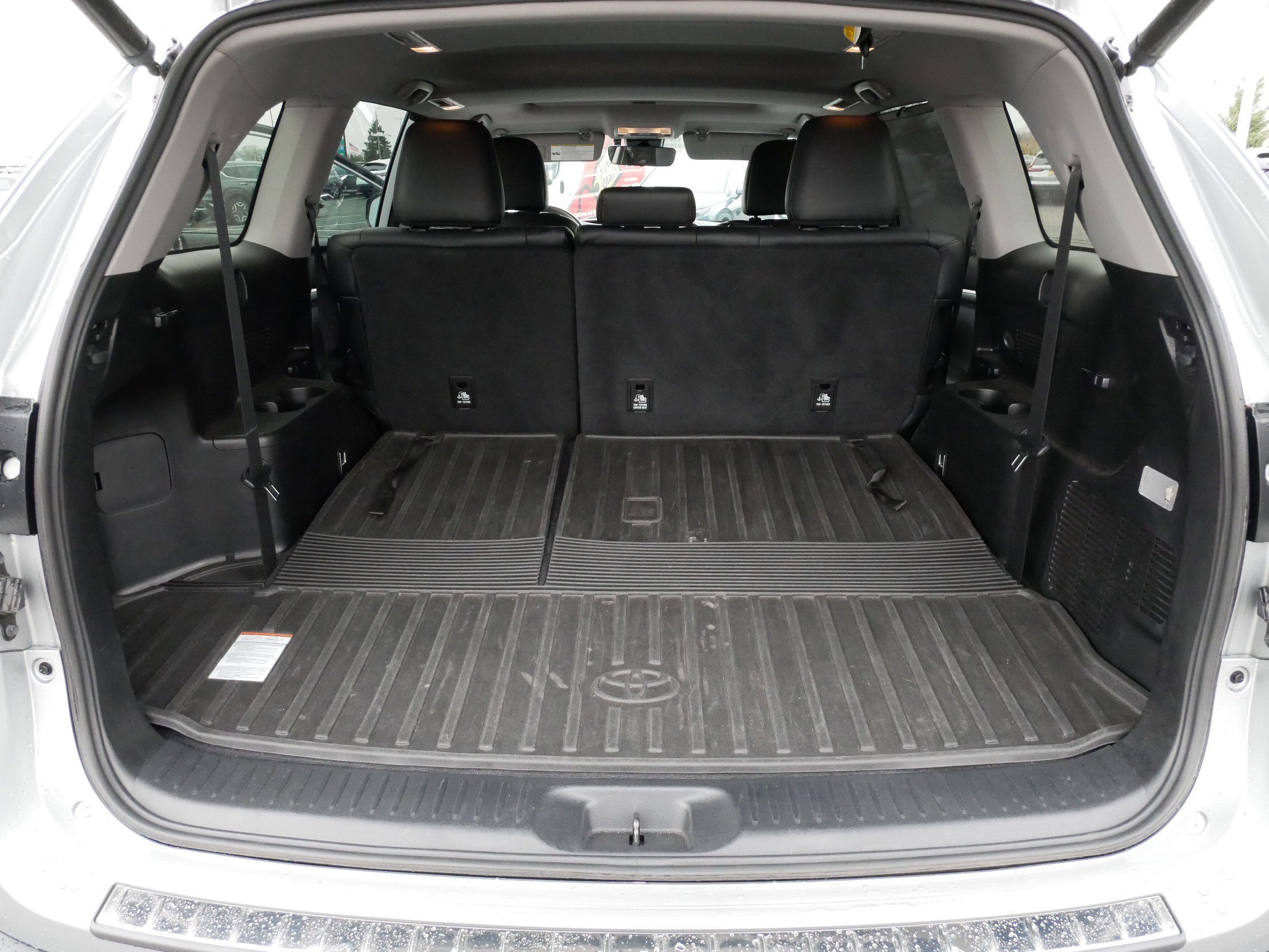 Used 2018 Toyota Highlander Limited image 18