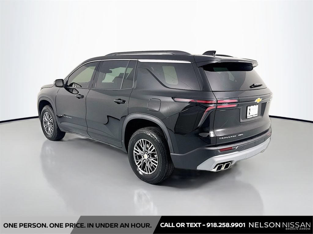 Used 2026 Chevrolet Traverse LT AWD/4WD image 7