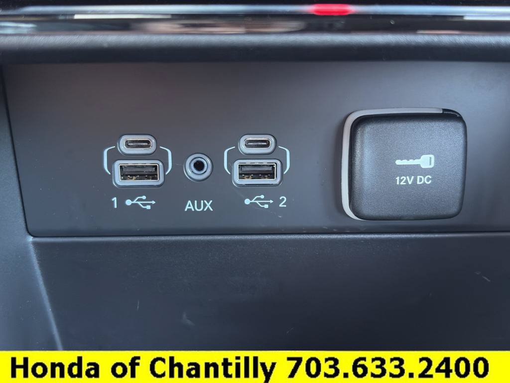 Used 2025 Jeep Grand Cherokee Limited w/ Trailer Tow Package AWD/4WD image 18