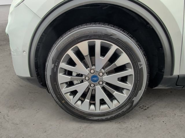 Used 2020 Ford Escape Titanium image 14