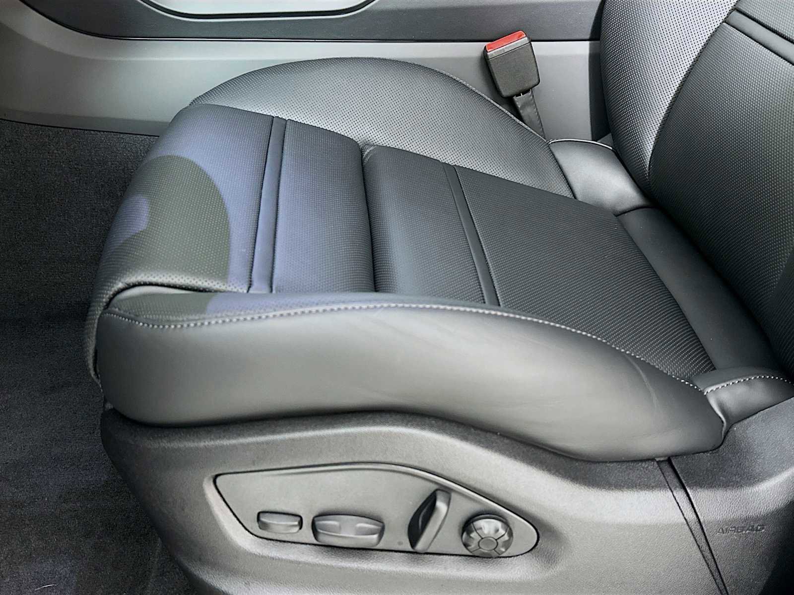 New 2026 Porsche Cayenne image 12