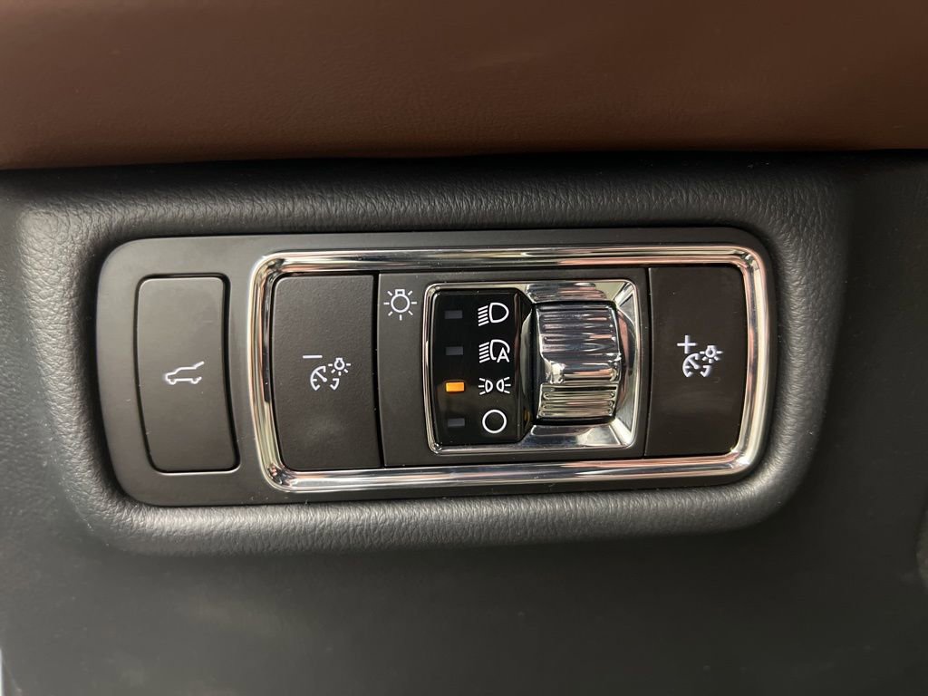 Used 2026 Lincoln Aviator Reserve image 23