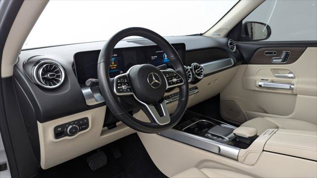 Used 2021 Mercedes-Benz GLB 250 w/ Premium Package image 27