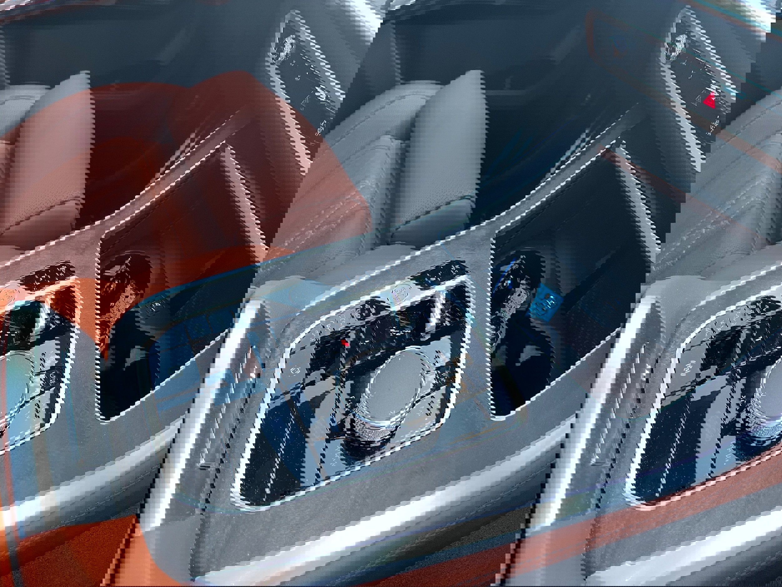 Used 2024 BMW X5 xDrive40i w/ M Sport Package image 16