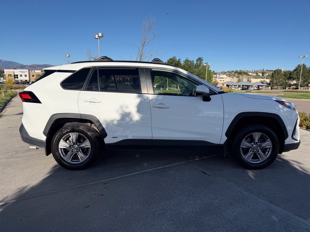 Used 2023 Toyota RAV4 XLE AWD/4WD image 9