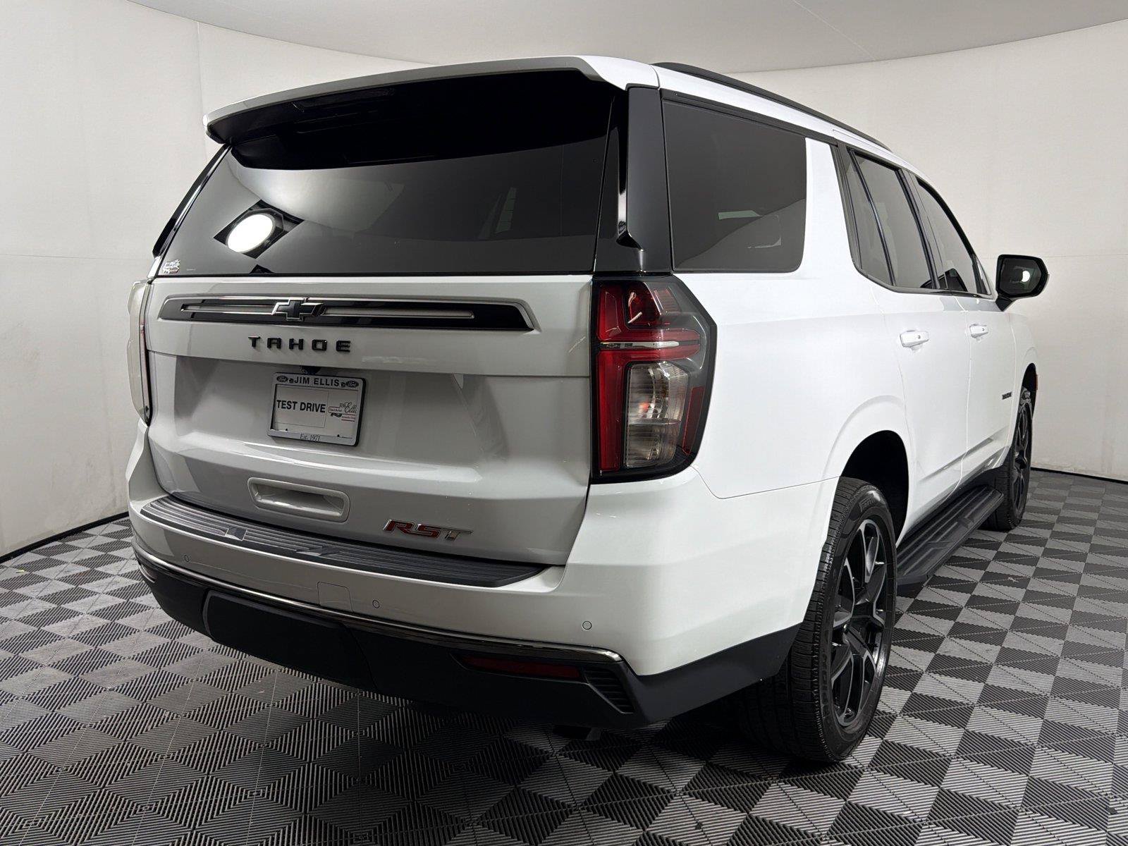Used 2022 Chevrolet Tahoe RST RWD image 6