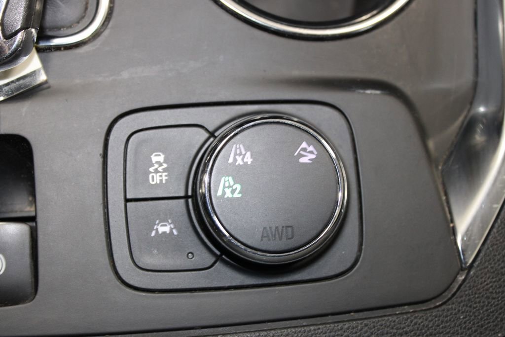 Used 2021 Chevrolet Traverse LT w/ LPO, Cargo Package image 41