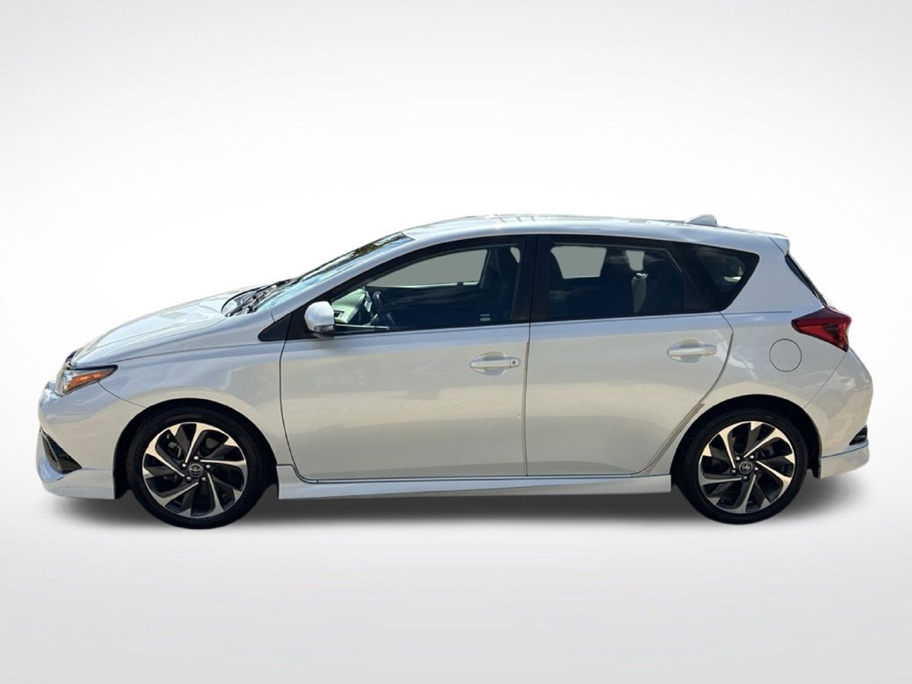 Used 2018 Toyota Corolla iM FWD image 12
