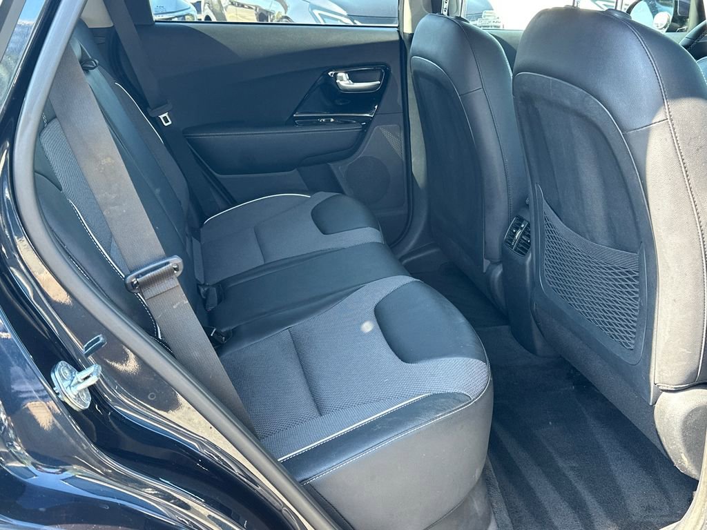 Certified 2022 Kia Niro EX w/ Cold Weather Package FWD image 14