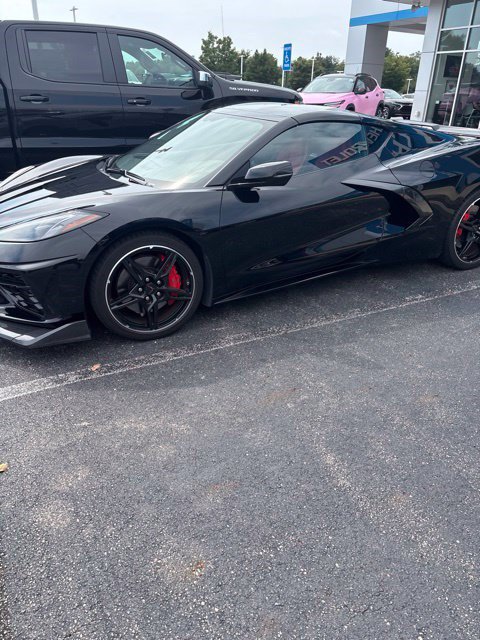 Used 2023 Chevrolet Corvette Stingray Coupe w/ Z51 Performance Package RWD image 4