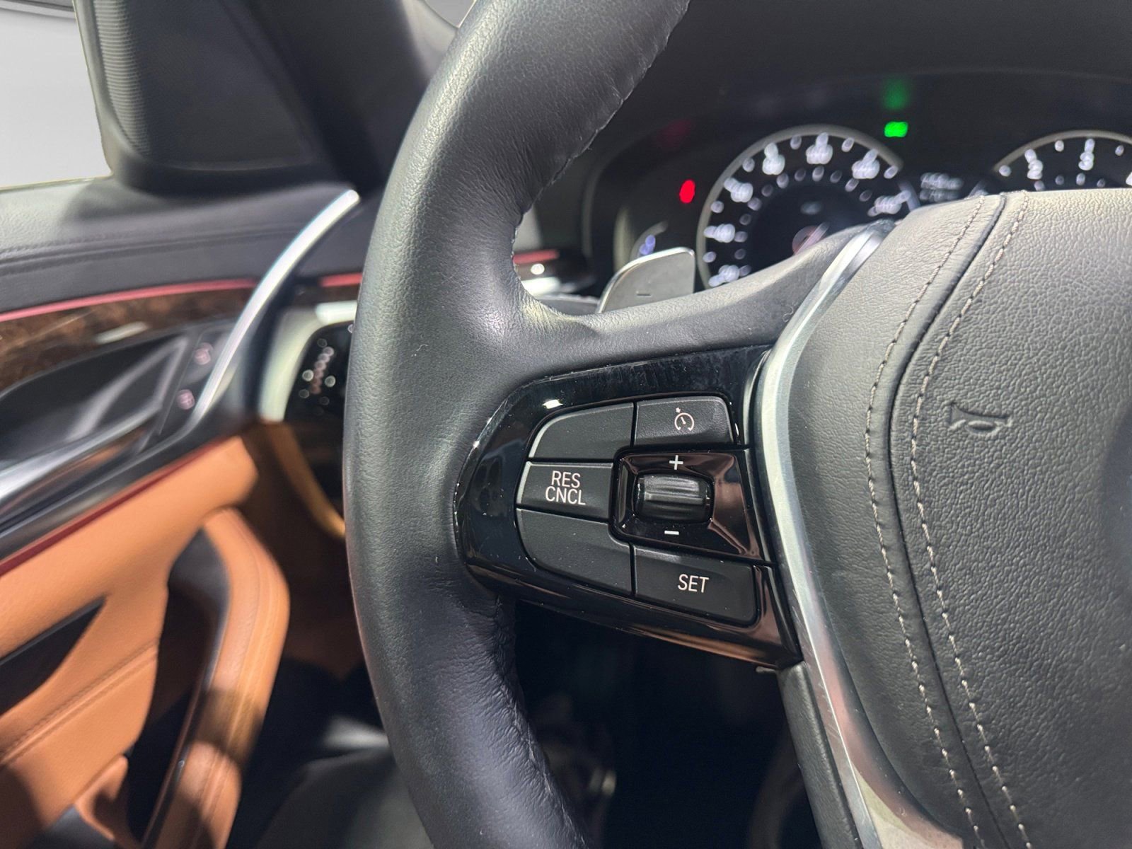 Used 2018 BMW 540i xDrive AWD/4WD image 22