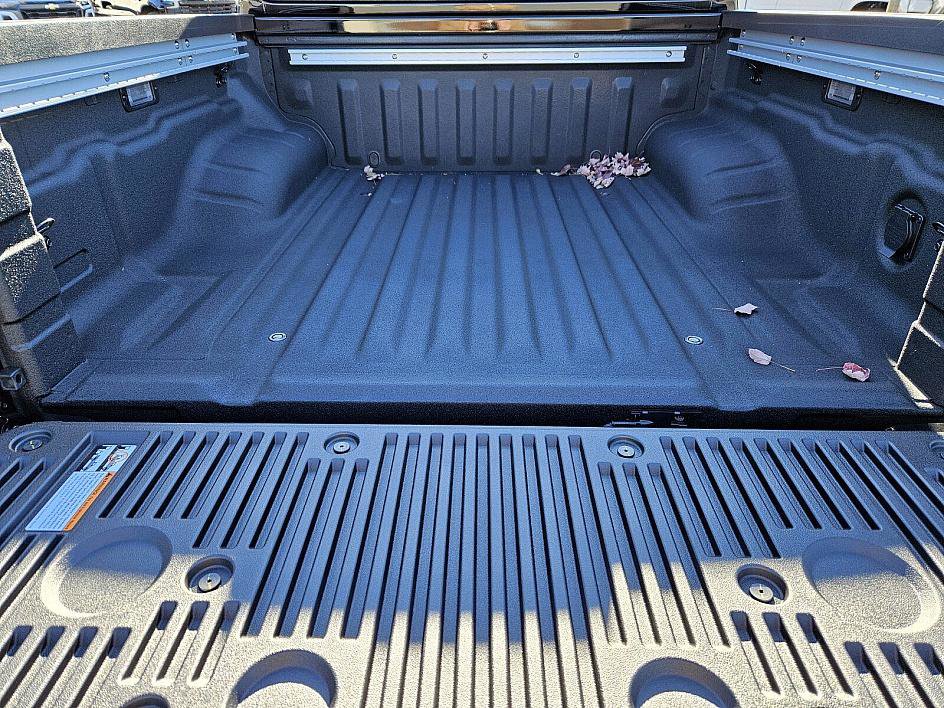 New 2026 Nissan Frontier SV image 13