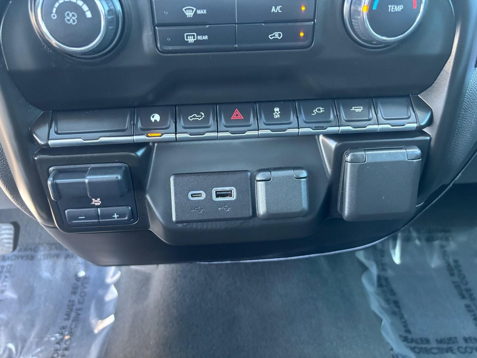 Used 2021 Chevrolet Silverado 1500 Custom image 26