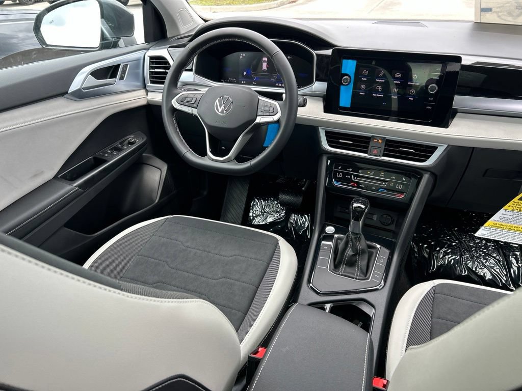 New 2026 Volkswagen Taos SE w/ Panoramic Sunroof Package FWD image 9