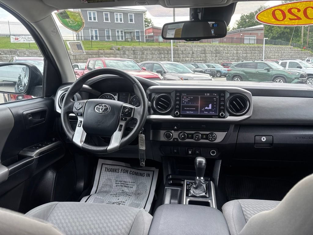 Used 2020 Toyota Tacoma SR5 AWD/4WD image 10