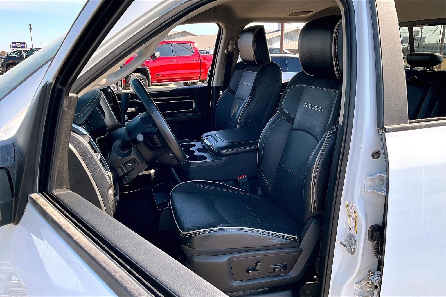 Used 2024 RAM 2500 Laramie image 25