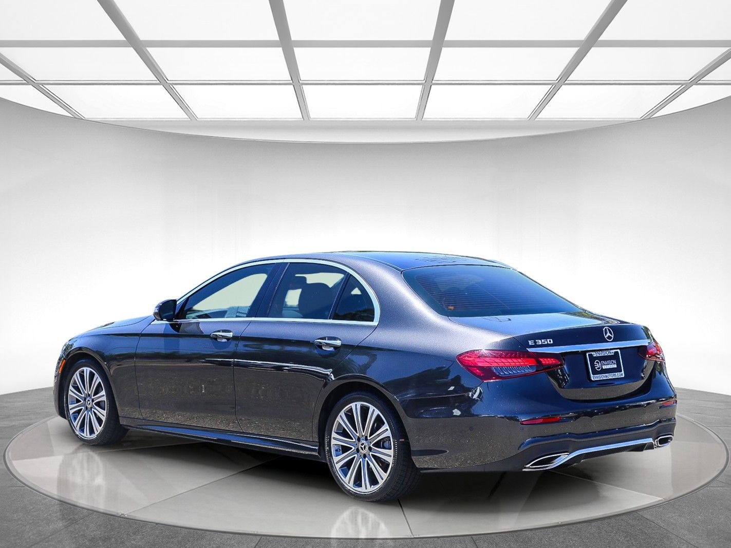 Used 2023 Mercedes-Benz E 350 Sedan image 2