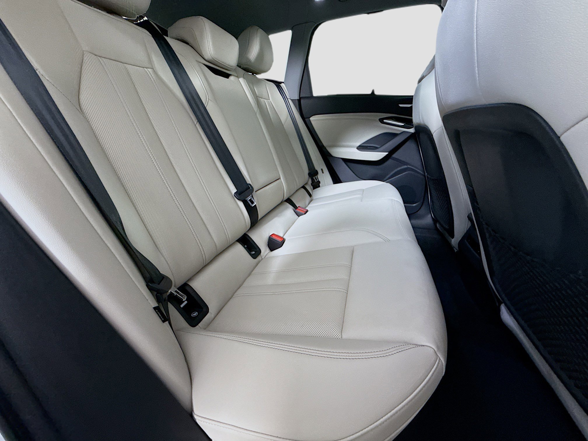 Used 2025 Audi Q6 e-tron Premium Plus image 25
