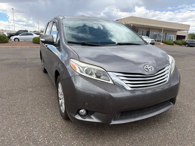 Used 2015 Toyota Sienna Limited AWD/4WD image 3