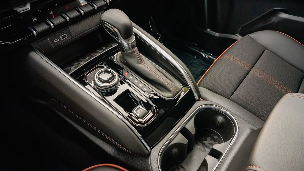 New 2026 GMC Canyon AT4 AWD/4WD image 14