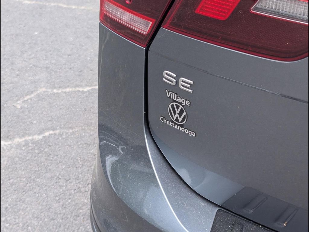 Used 2023 Volkswagen Tiguan SE R-Line FWD image 22