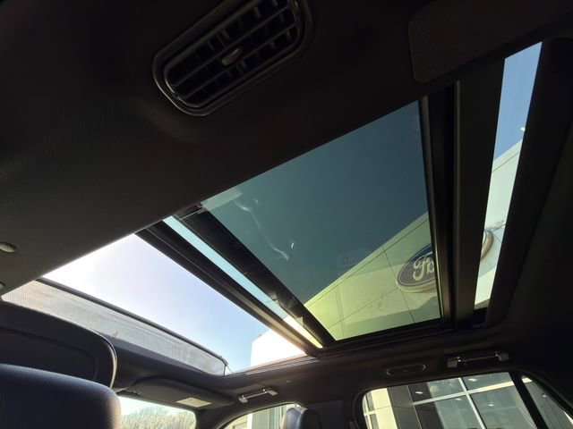 Used 2024 Lincoln Navigator Reserve AWD/4WD image 17