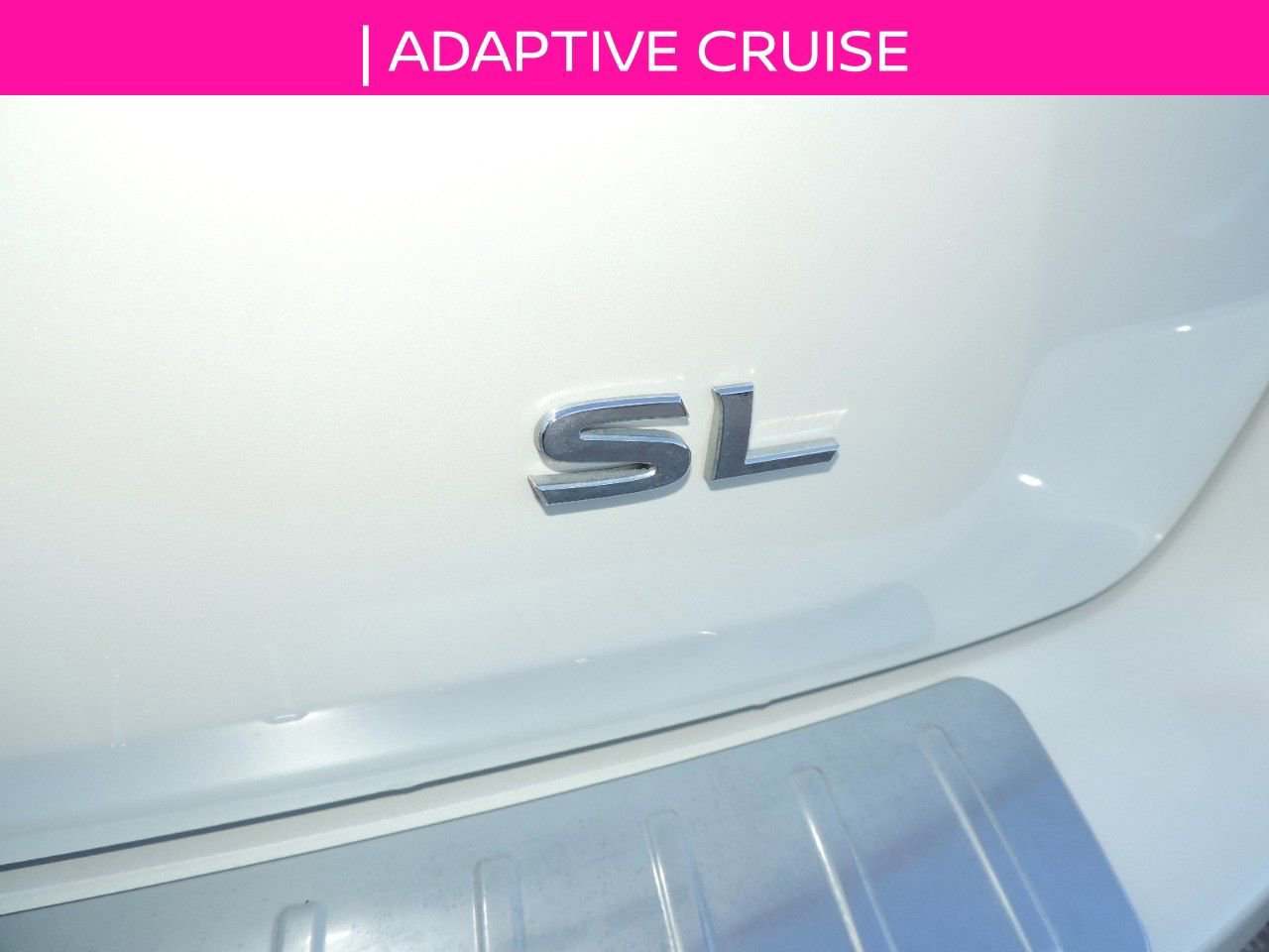 Used 2018 Nissan Pathfinder SL image 13