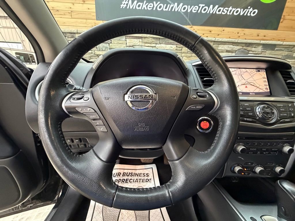 Used 2018 Nissan Pathfinder SL AWD/4WD image 17