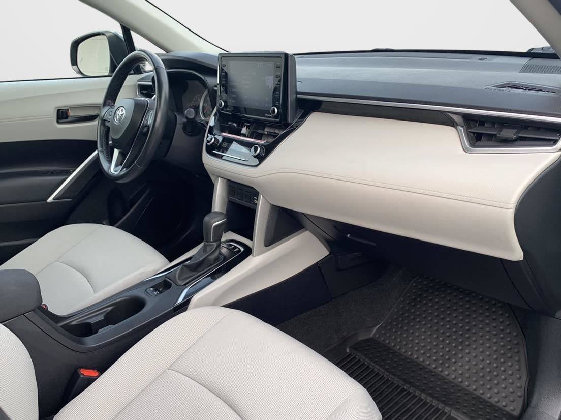 Used 2022 Toyota Corolla Cross LE w/ Moonroof Package AWD/4WD image 38