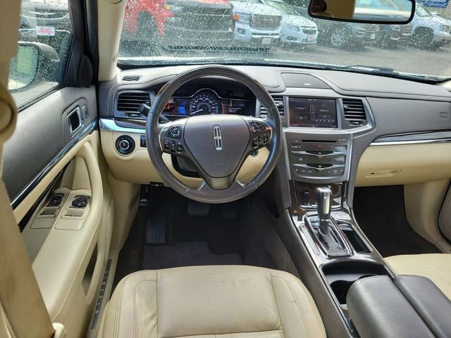 Used 2013 Lincoln MKS AWD image 8