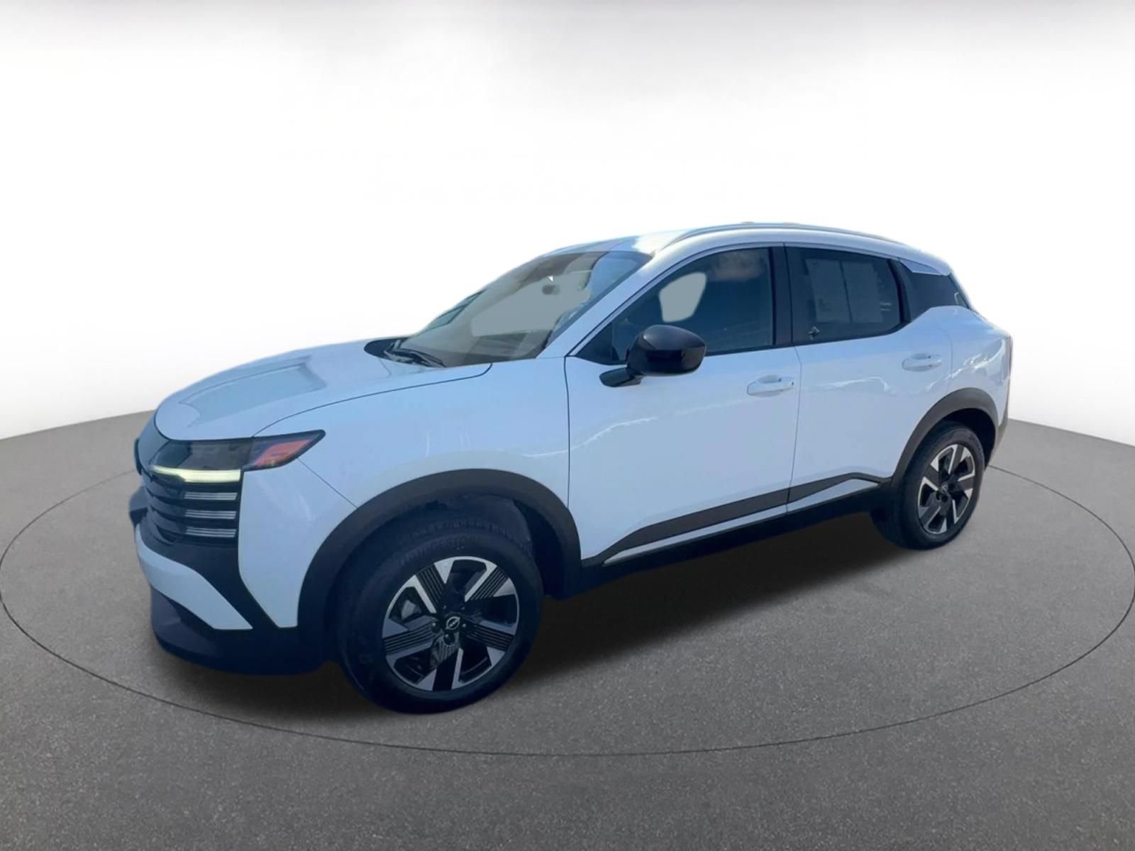 Used 2026 Nissan Kicks SV w/ Cold Weather Package AWD/4WD image 8