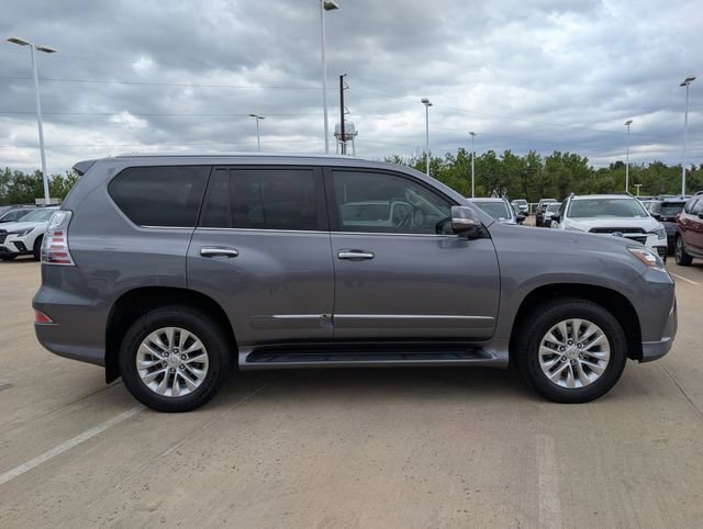 Used 2017 Lexus GX 460 Premium AWD/4WD image 2