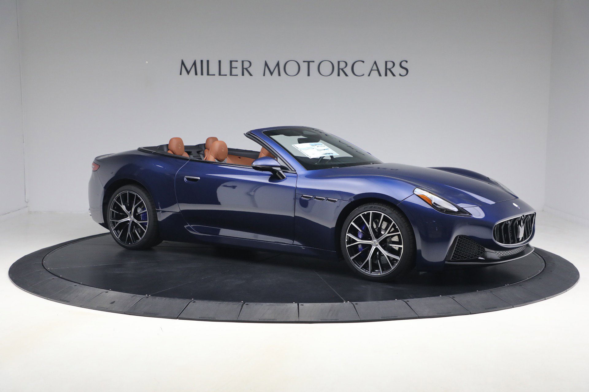 New 2026 Maserati GranCabrio Modena image 9