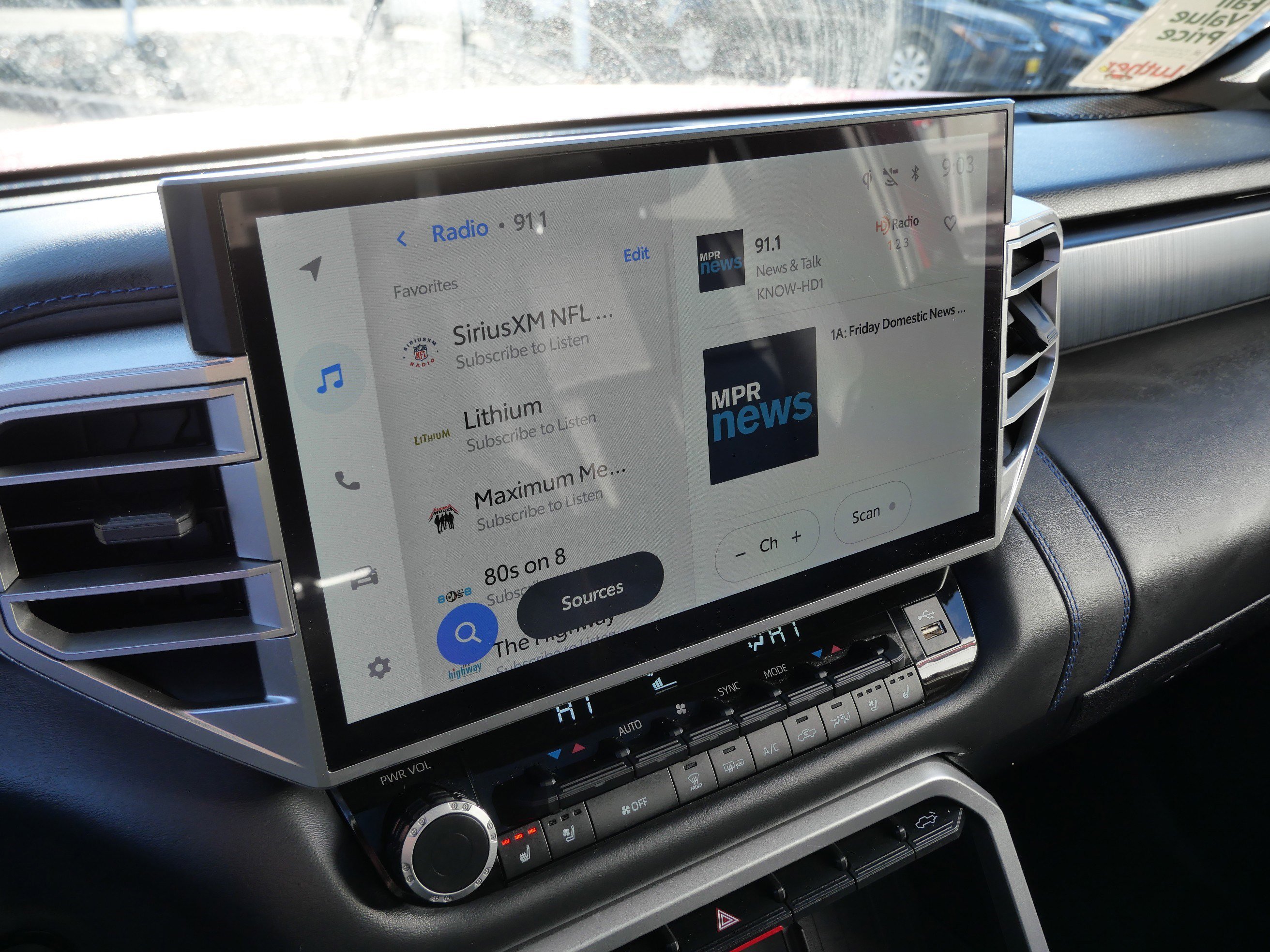 Used 2025 Toyota Tundra Platinum image 22