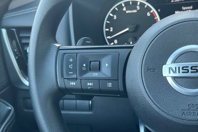 Used 2021 Nissan Rogue SV image 31