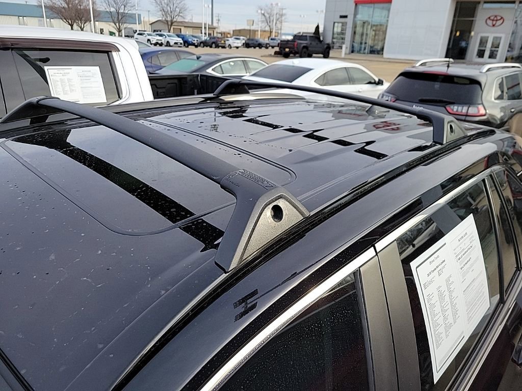 Used 2025 Toyota RAV4 Limited image 34