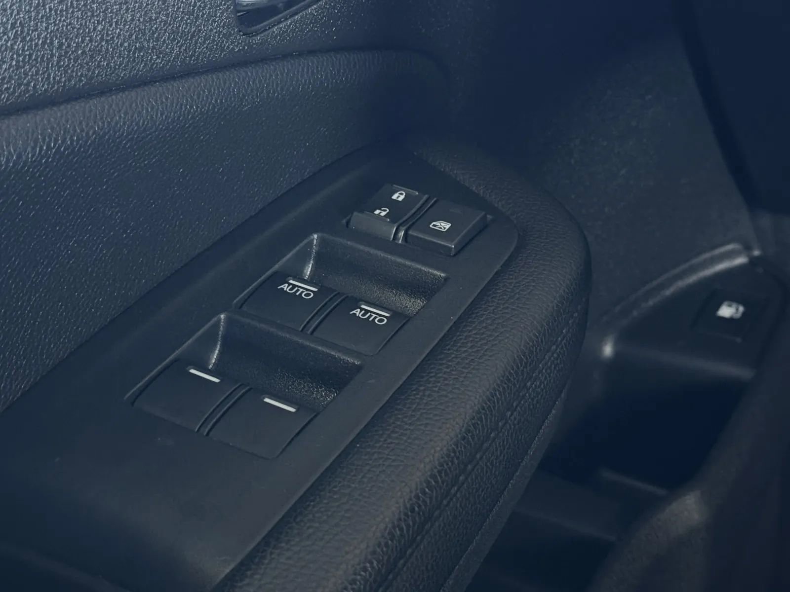 Used 2022 Honda Pilot Sport image 25