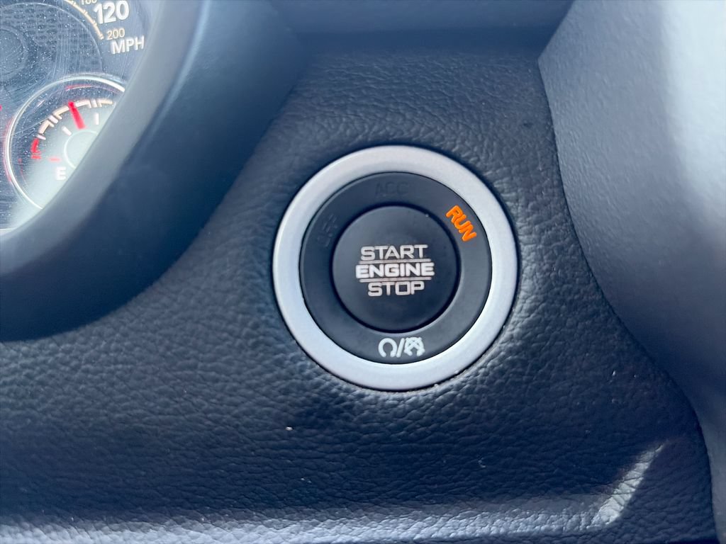 Used 2023 RAM 1500 Laramie AWD/4WD image 17
