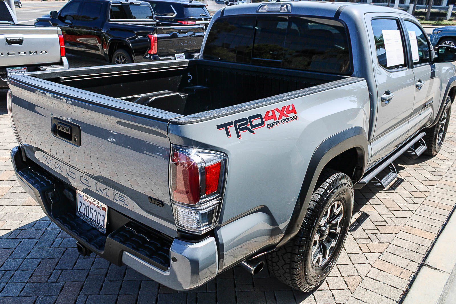 Used 2021 Toyota Tacoma TRD Off-Road w/ TRD Premium Off Road Package AWD/4WD image 7