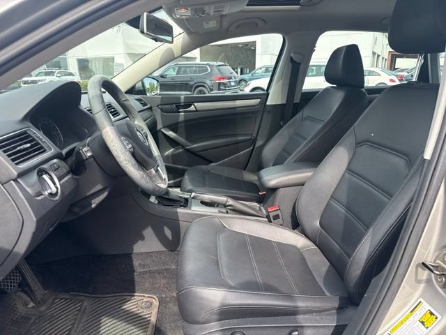 Used 2014 Volkswagen Passat 1.8T SE FWD image 12
