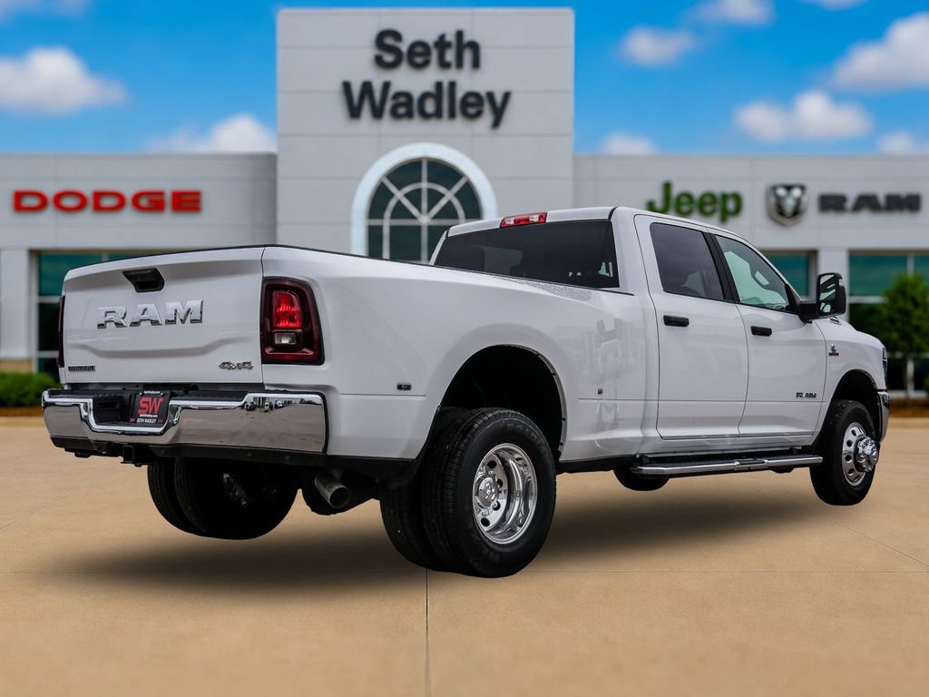New 2026 RAM 3500 Big Horn AWD/4WD image 7