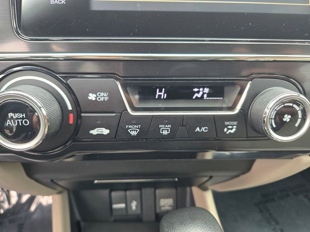 Used 2015 Honda Civic SE image 16