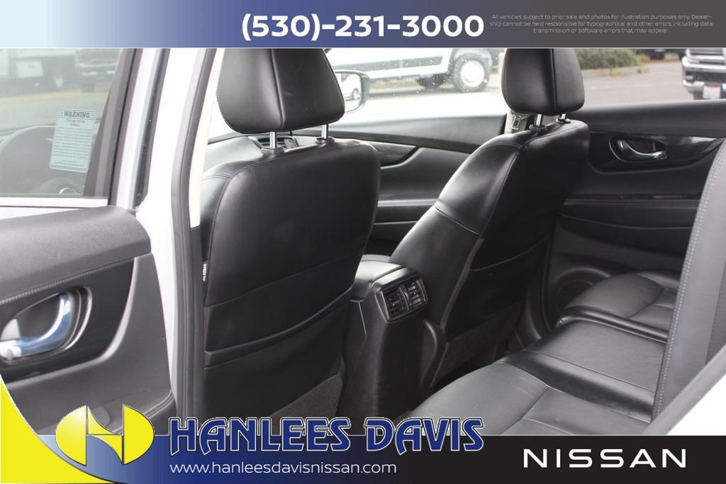 Used 2018 Nissan Rogue SL FWD image 16