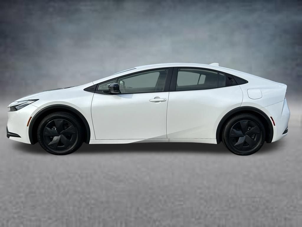 Used 2025 Toyota Prius LE FWD video 2