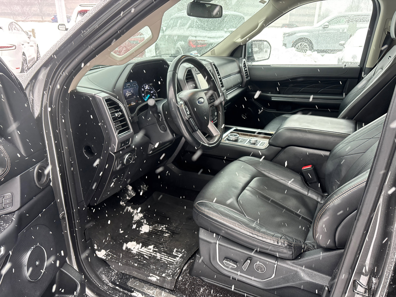 Used 2021 Ford Expedition Platinum image 25