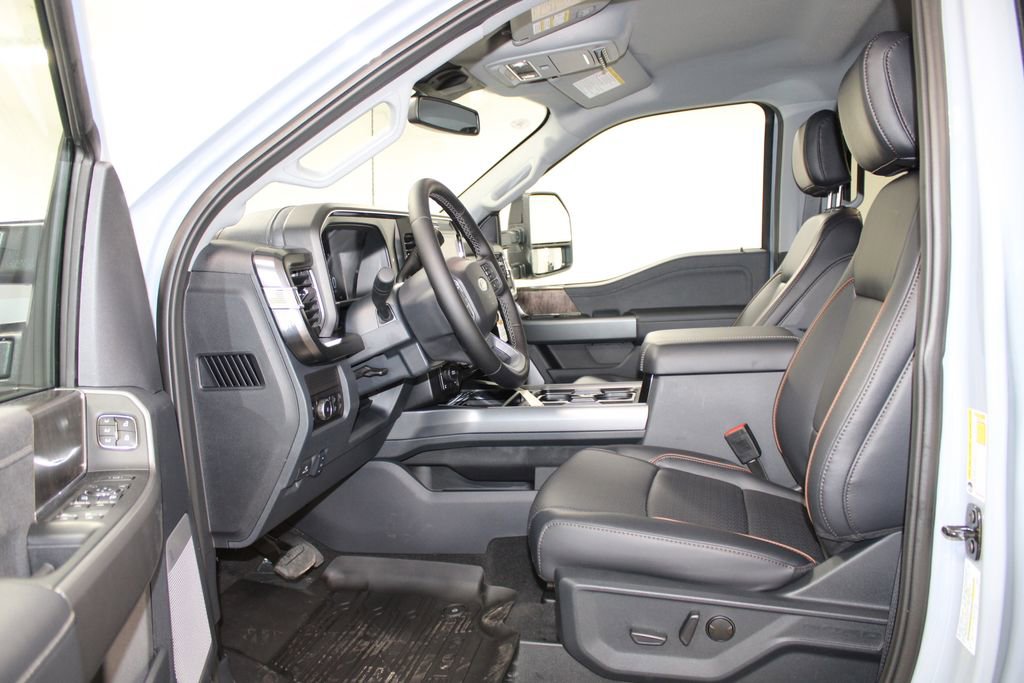 New 2026 Ford F250 Lariat w/ Black Appearance Package image 23